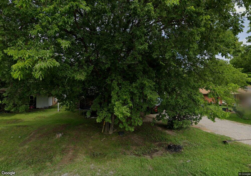 1302 C St SE, Ardmore, OK 73401 - photo 1