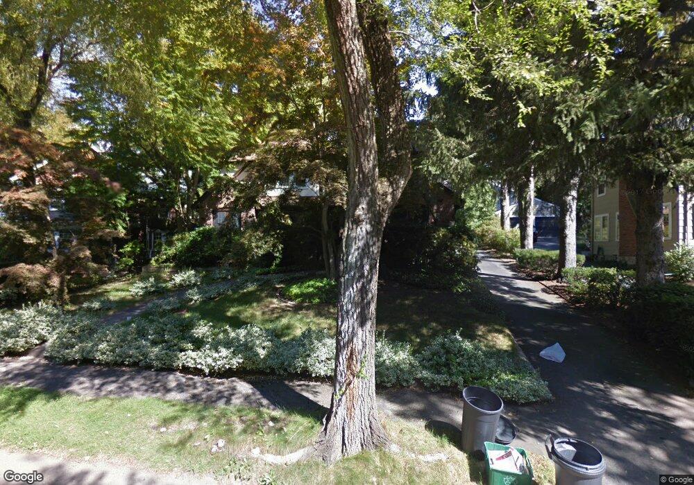 10 Greenleaf Rd, Milton, MA 02186 - photo 1