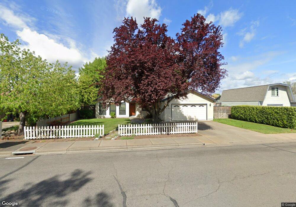 732 Glenn Way, Central Point, OR 97502 - photo 1