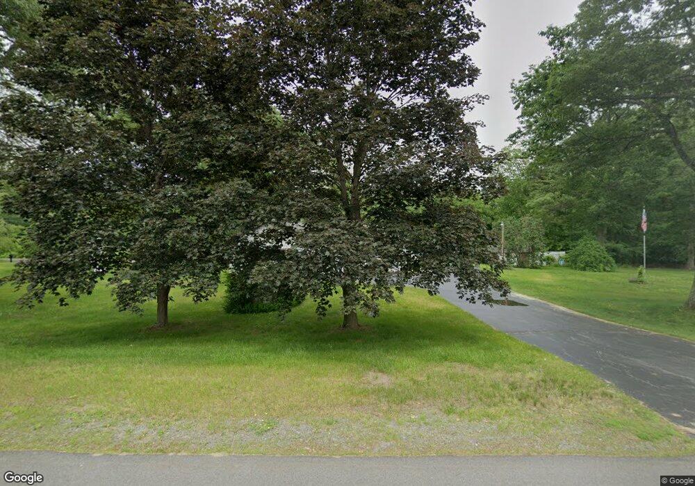 17 Laurel St, Litchfield, NH 03052 - photo 1