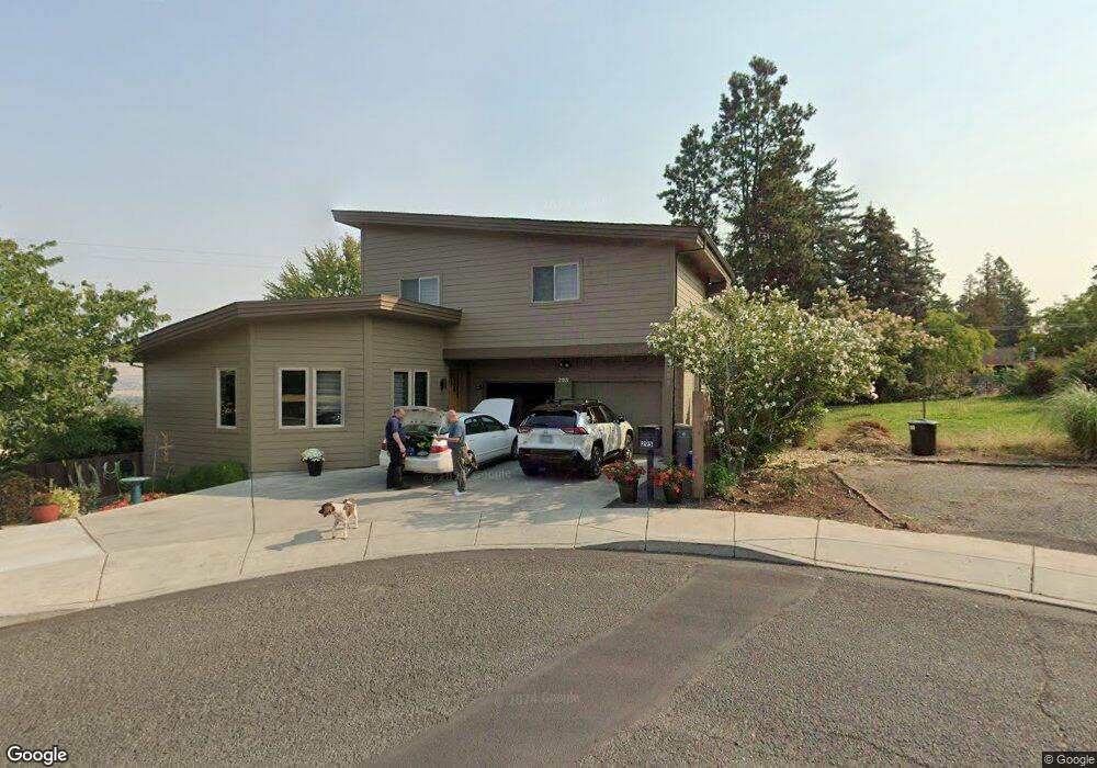 295 W 20th St, the Dalles, OR 97058 - photo 1
