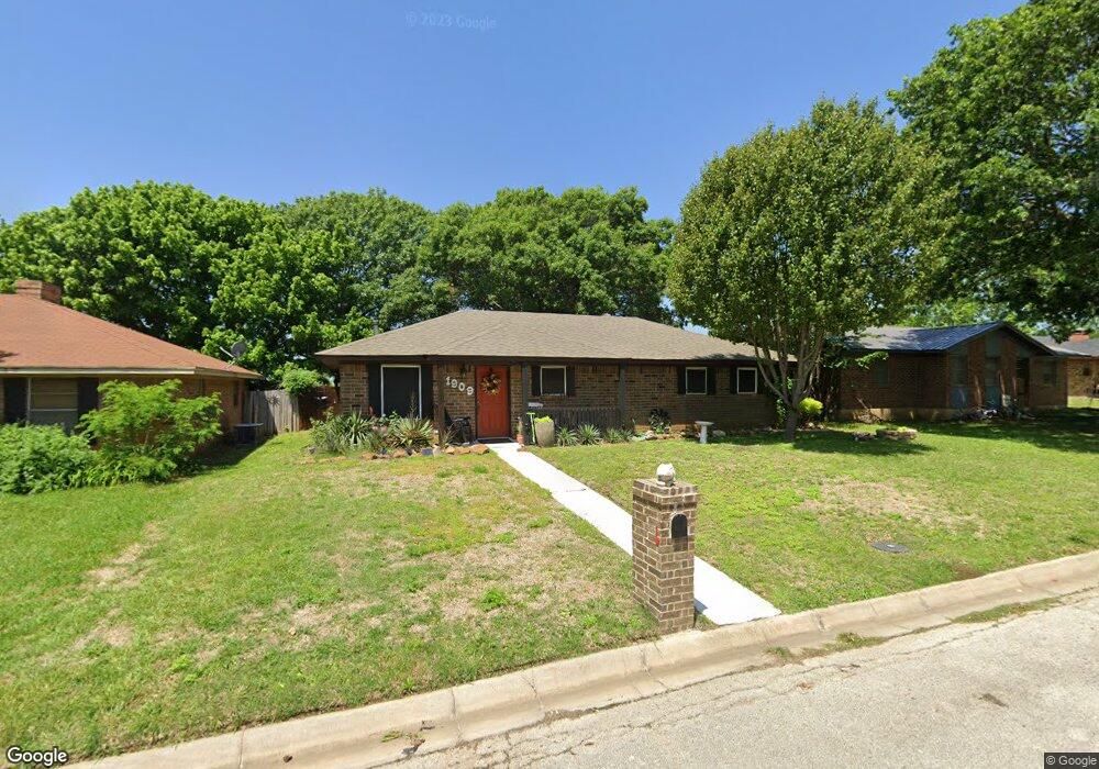 1909 Arkansas St, Gainesville, TX 76240 - photo 1