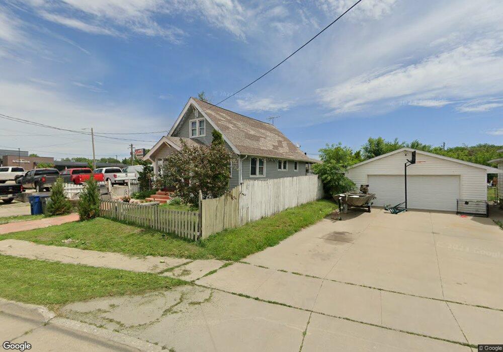 921 E 25th St, Des Moines, IA 50317 - photo 1