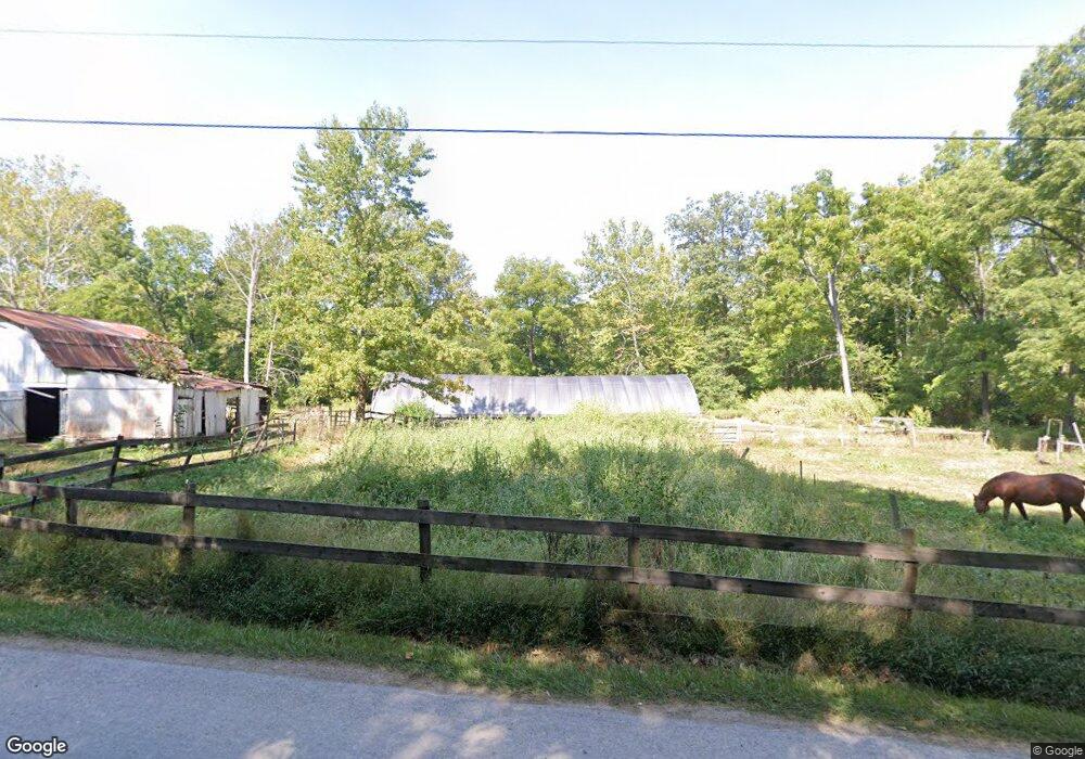 28 S Wolfcreek Rd, Columbus, IN 47201 - photo 1