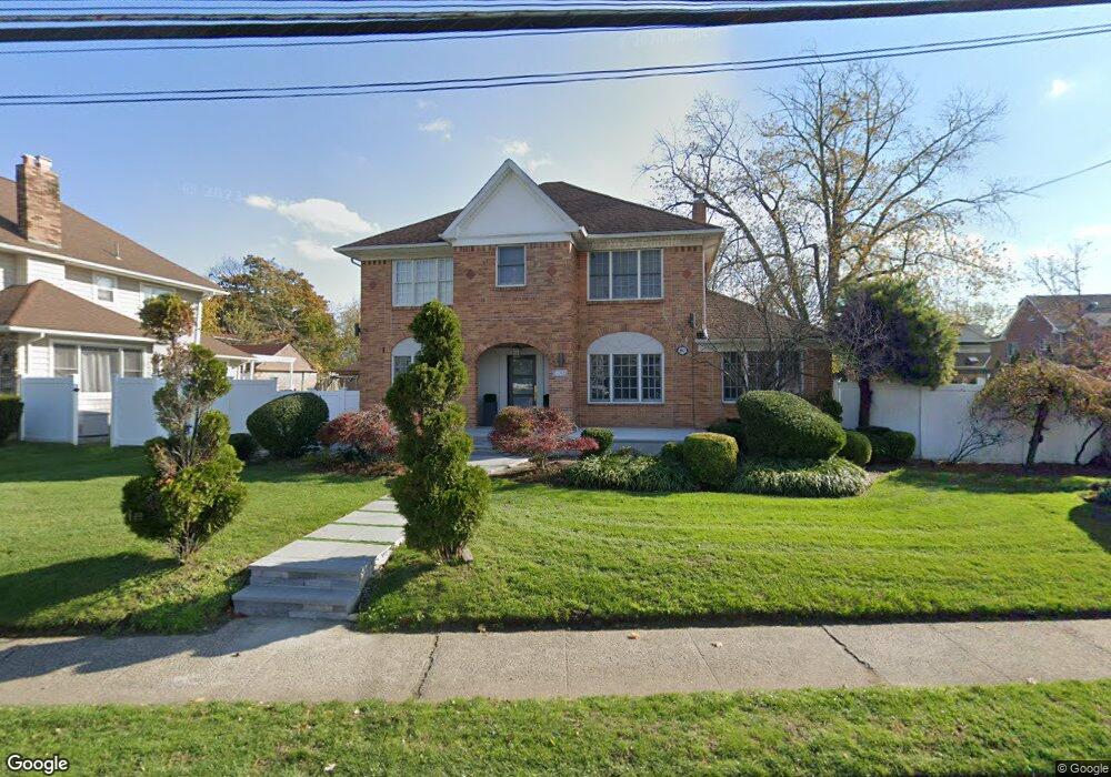 807 W Broadway, Woodmere, NY 11598 - photo 1