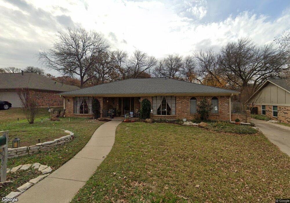 505 Cumberland Dr, Hurst, TX 76054 - photo 1