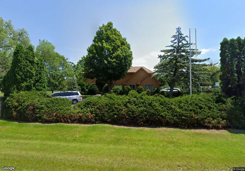 8S725 Wayewood Ln, Naperville, IL 60565 - photo 1