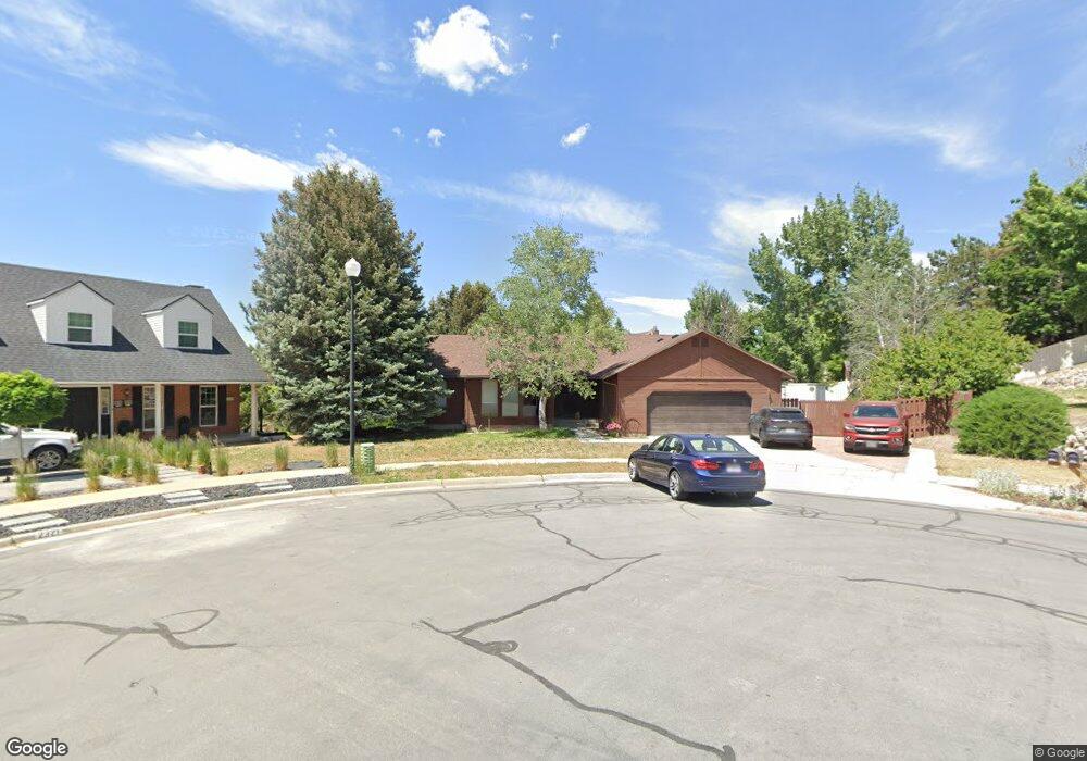 2327 Hidden Valley Cir, Sandy, UT 84092 - photo 1