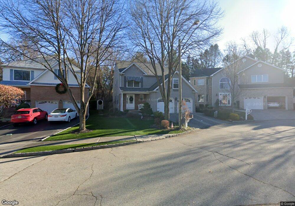 697 Seagull Dr, Paramus, NJ 07652 - photo 1