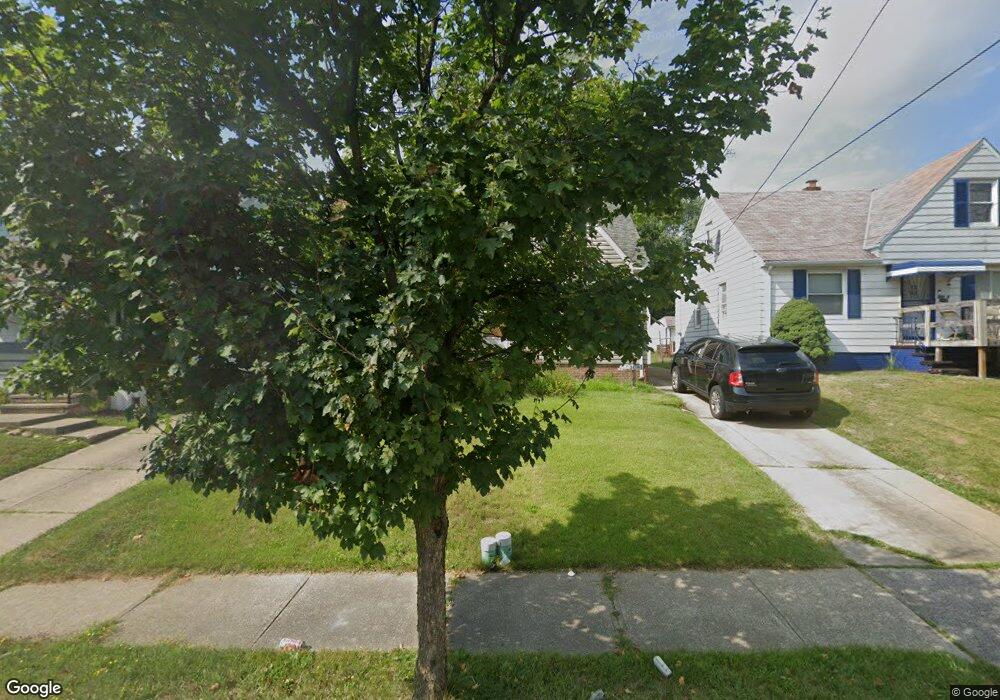 20081 Raymond St, Maple Heights, OH 44137 - photo 1