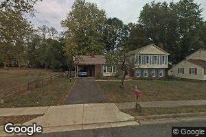 7617 Hayfield Rd, Alexandria, VA 22315