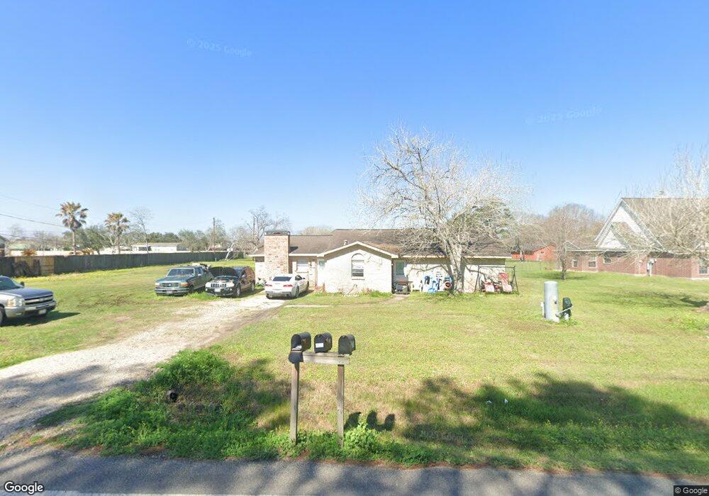 1605 County Road 149, Alvin, TX 77511 - photo 1