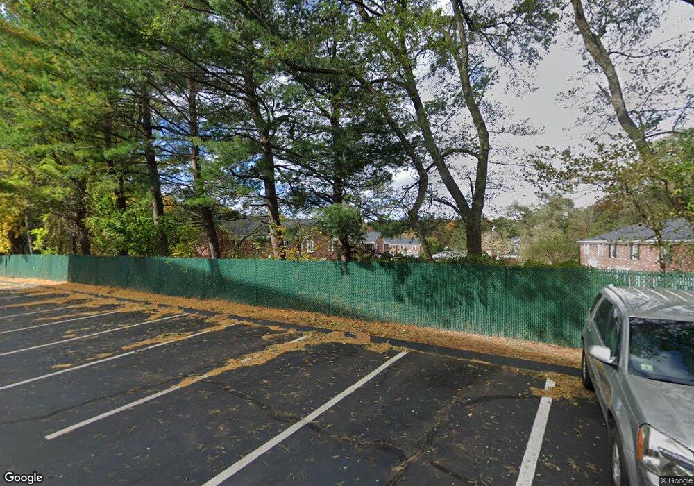 1804 Windsor Dr unit 1804,18, Framingham, MA 01701 - photo 1