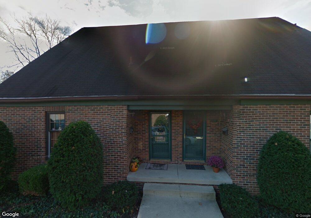 1541 Sandringham Ct, Columbus, OH 43220 - photo 1