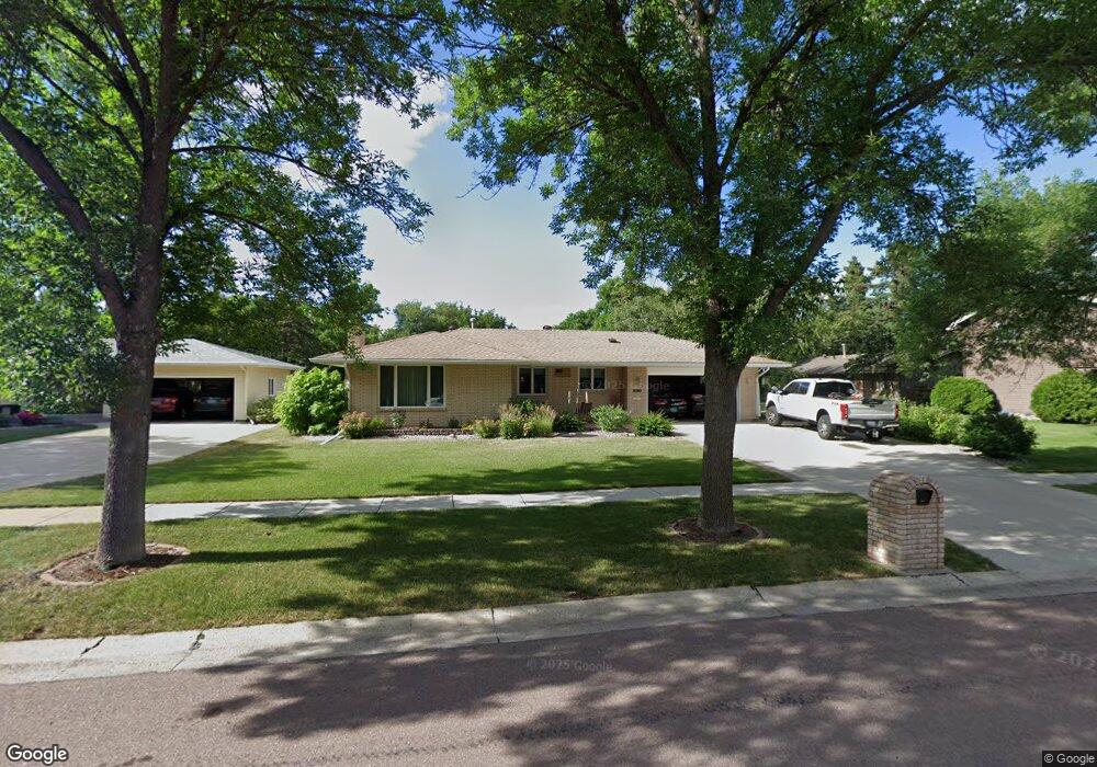 2582 Willow Rd N, Fargo, ND 58102 - photo 1