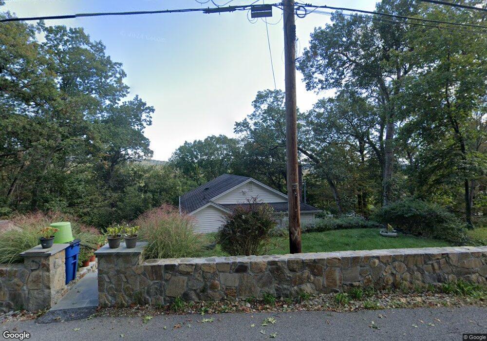 118 Tanglewylde Rd, Lake Peekskill, NY 10537 - photo 1