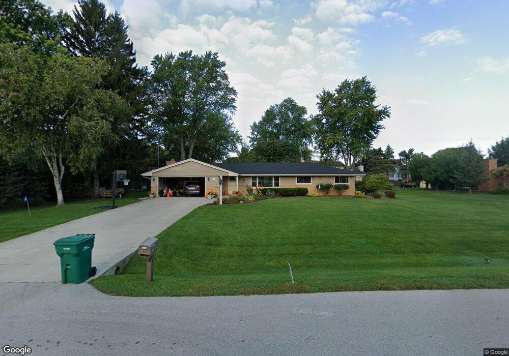 W151N7635 Wood View Dr, Menomonee Falls, WI 53051 - photo 1