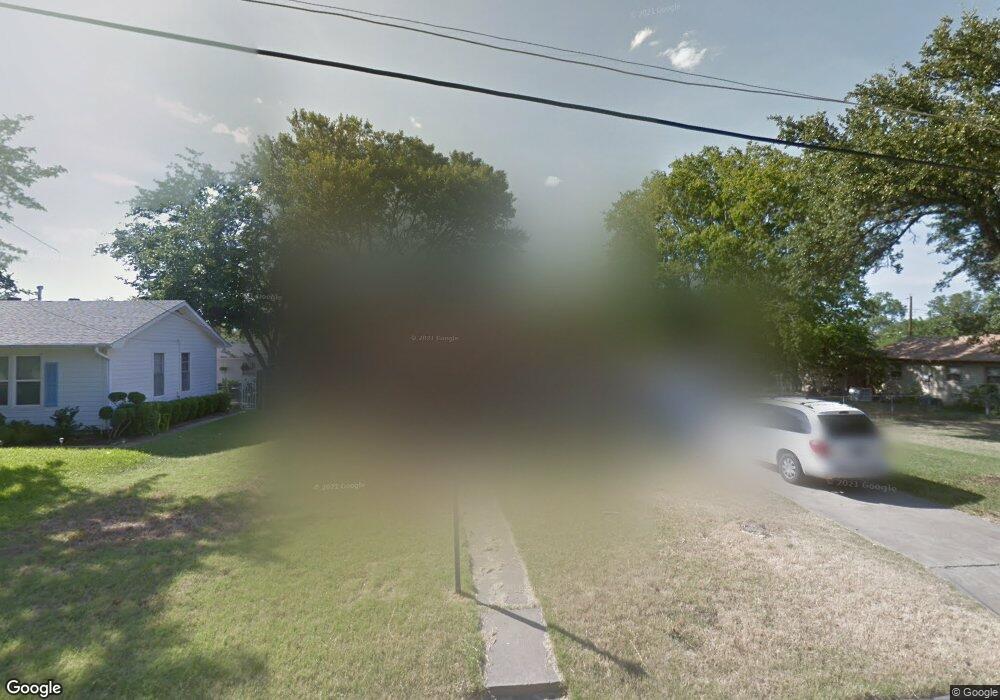 1106 W Lone Star Ave, Cleburne, TX 76033 - photo 1