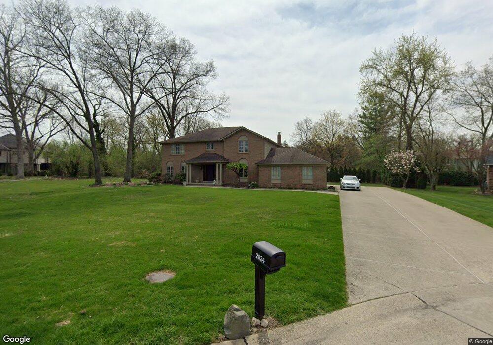 2824 Downderry Ct, Bloomfield Hills, MI 48304 - photo 1