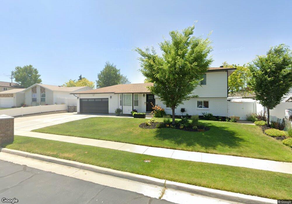 10164 Menteith St, South Jordan, UT 84095 - photo 1