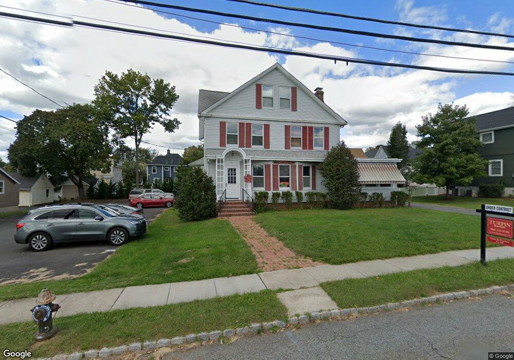 17 de Mun Place unit 2, Far Hills, NJ 07931 - photo 1