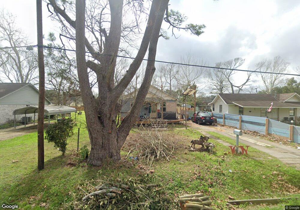 302 E Southland Ave, Alvin, TX 77511 - photo 1