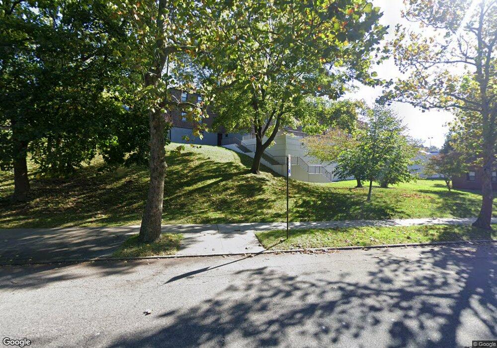 57-23 246th Crescent unit Lower, Little Neck, NY 11362 - photo 1