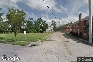 308 W 38th St, Savannah, GA 31401
