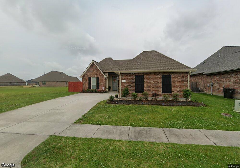 2517 S Crest Dr, Lake Charles, LA 70605 - photo 1