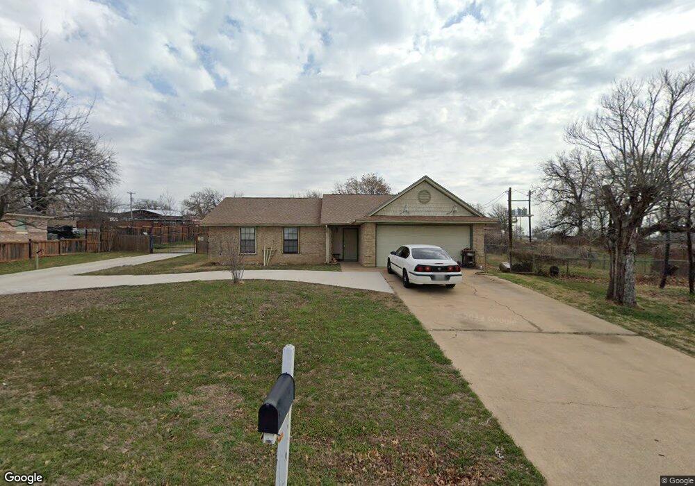 724 Red Bud Dr, Azle, TX 76020 - photo 1