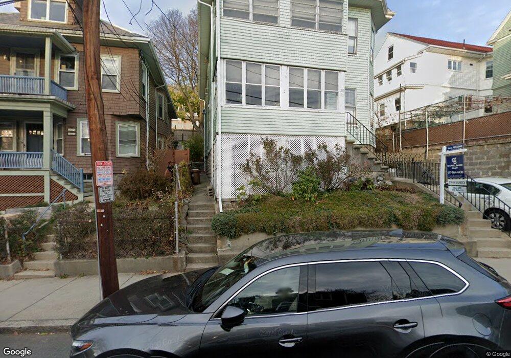 233 Summer St unit 2, Somerville, MA 02143 - photo 1