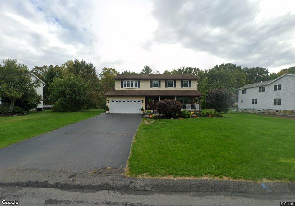 715 Bobby Ct, Schenectady, NY 12309 - photo 1