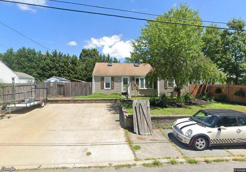 19 Parade Rd, Warwick, RI 02886 - photo 1