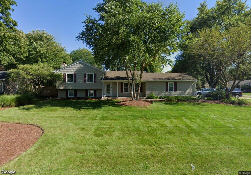 1048 Woodland Hills Rd, Batavia, IL 60510 - photo 1