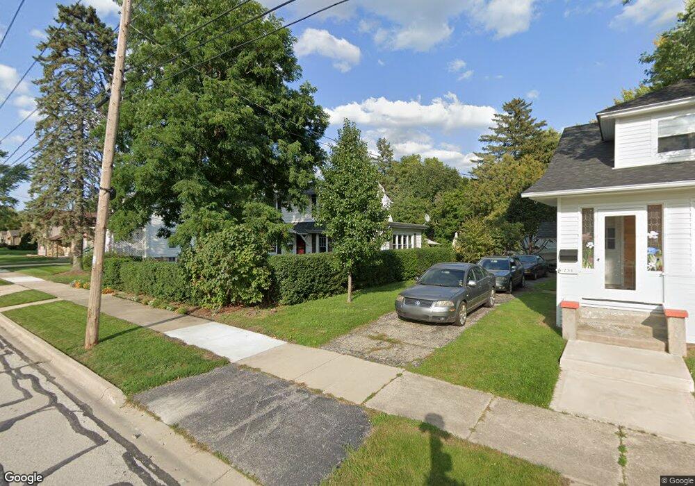 232 S Van Buren St, Batavia, IL 60510 - photo 1