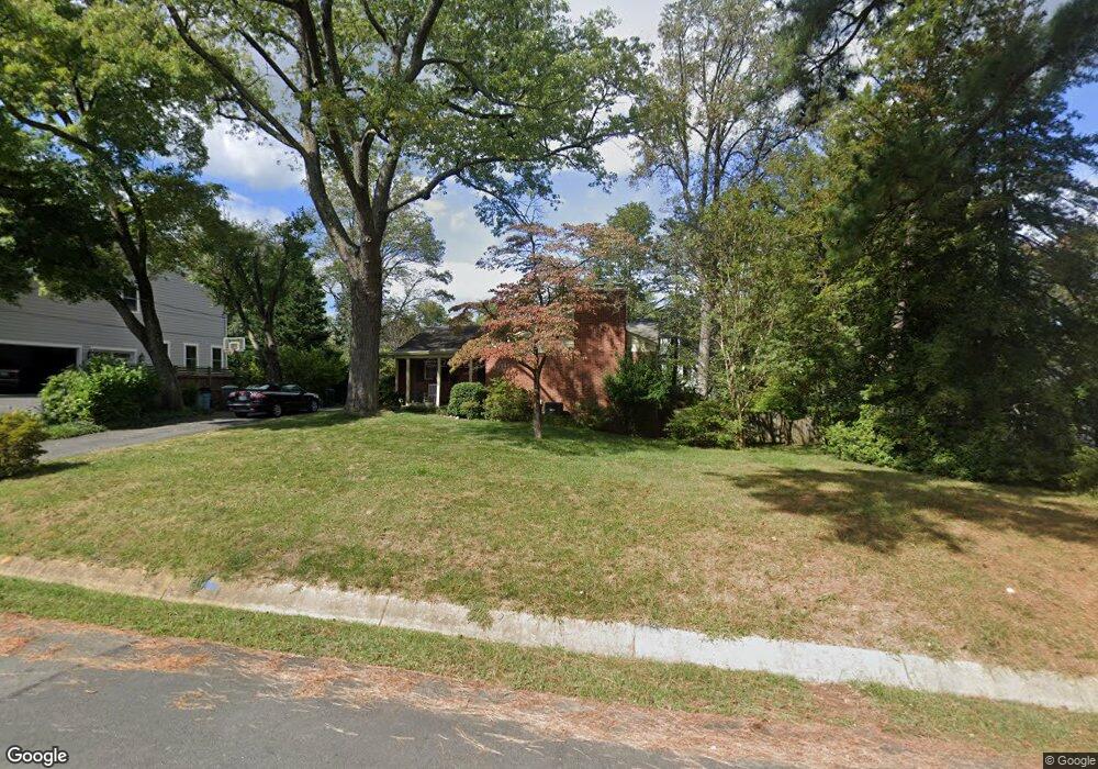 6736 Montour Dr, Falls Church, VA 22043 - photo 1