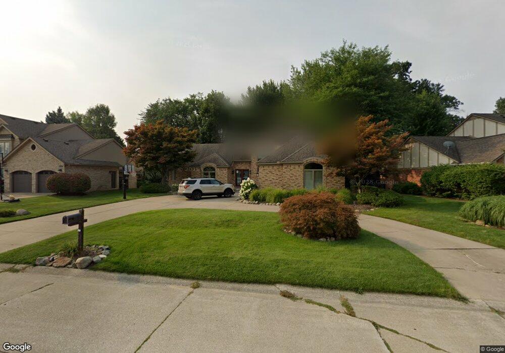3573 Sherborn Dr, Rochester Hills, MI 48306 - photo 1
