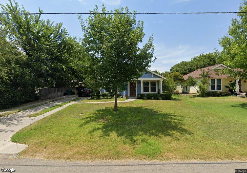 403 W Oak St, Decatur, TX 76234 - photo 1