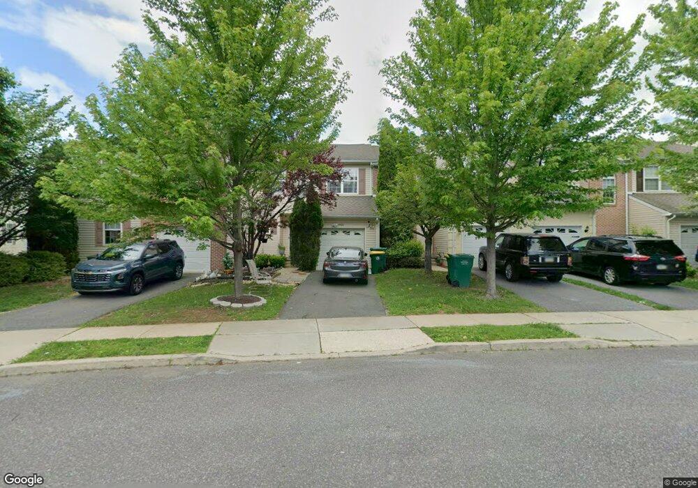 6921 Hunt Dr, Macungie, PA 18062 - photo 1