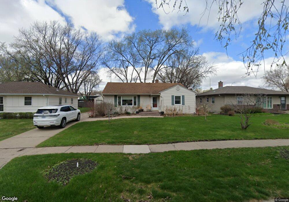 1405 12th St S, Fargo, ND 58103 - photo 1