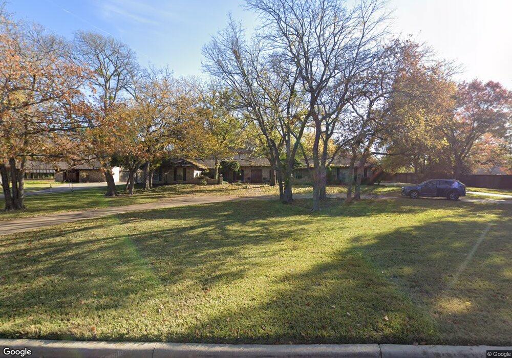 4 Country Place, Bedford, TX 76021 - photo 1