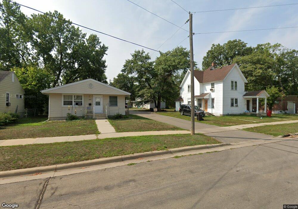 1304 10th St SW, Austin, MN 55912 - photo 1