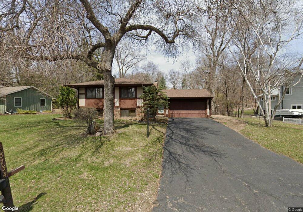 15734 Randall Ln, Minnetonka, MN 55345 - photo 1