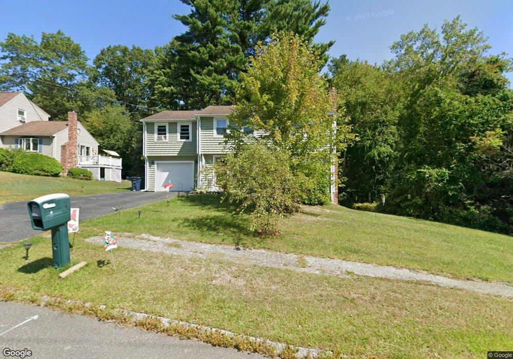 4 Brickyard Ln, Nashua, NH 03062 - photo 1