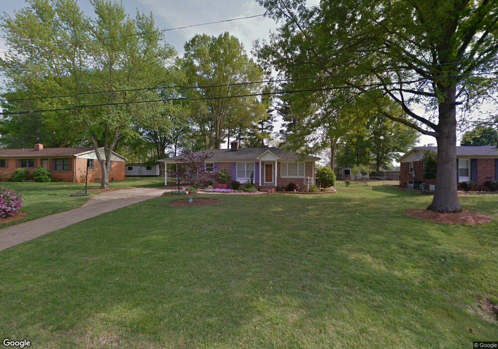 1403 Beverly Ave, Shelby, NC 28152 - photo 1