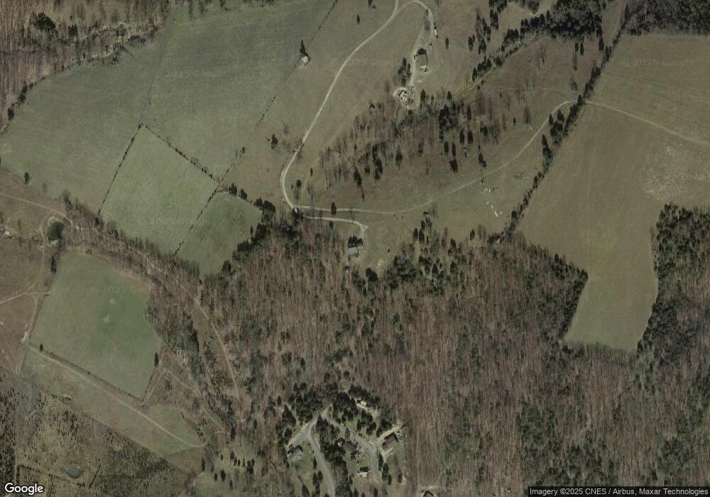 715 Mulberry Ln, Maysville, WV 26833 - photo 1