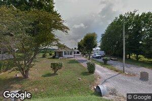 539 E 3rd South St, Tamaroa, IL 62888