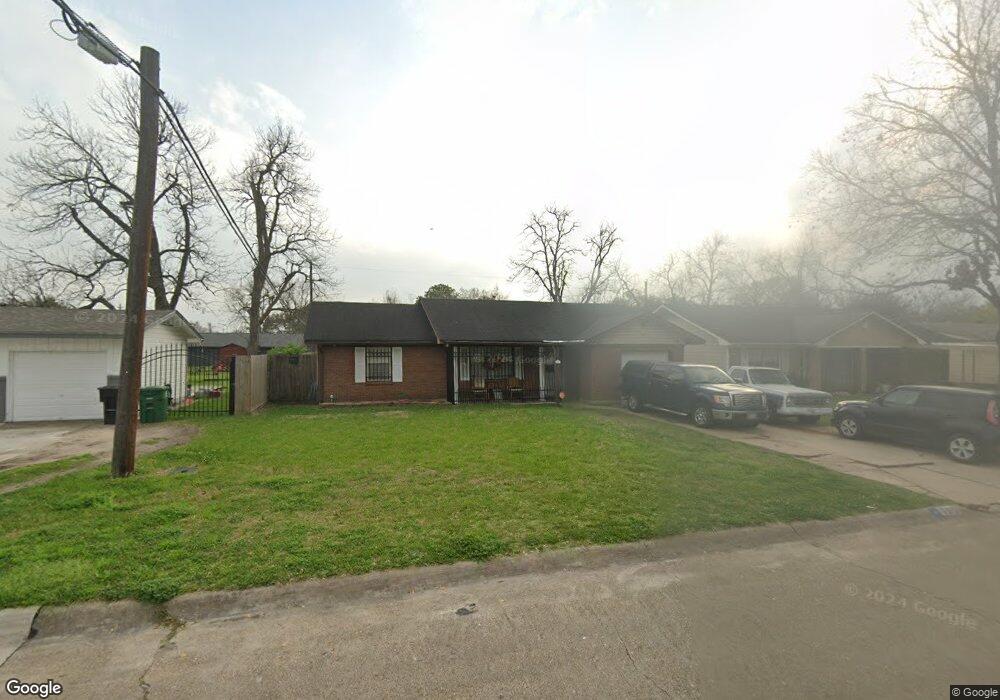 305 Red Ripple Rd, Houston, TX 77091 - photo 1