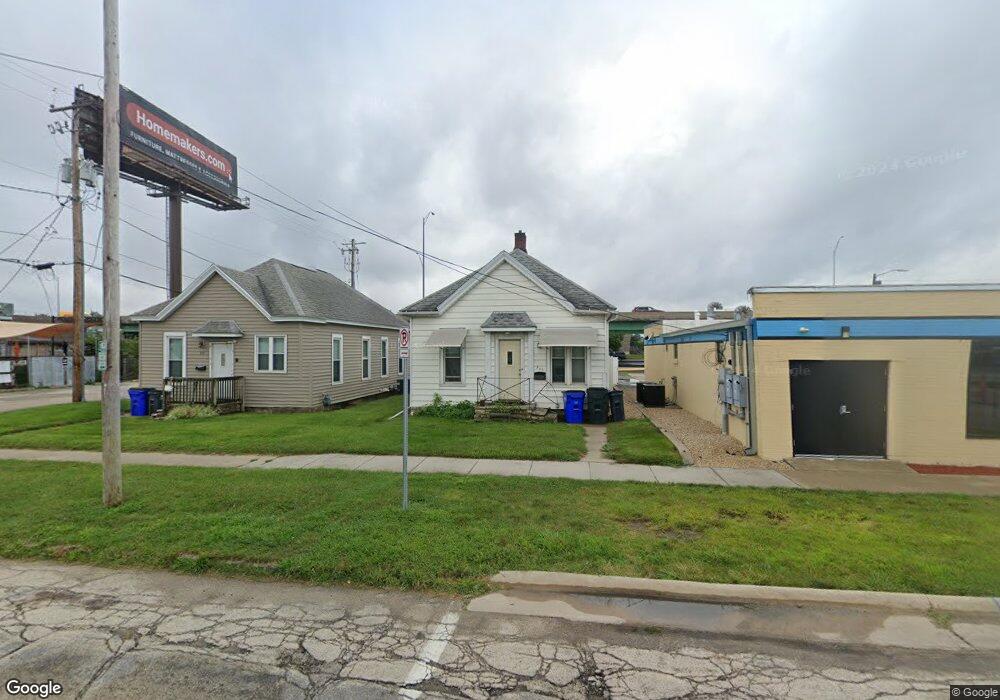 206 3rd St SW, Cedar Rapids, IA 52404 - photo 1