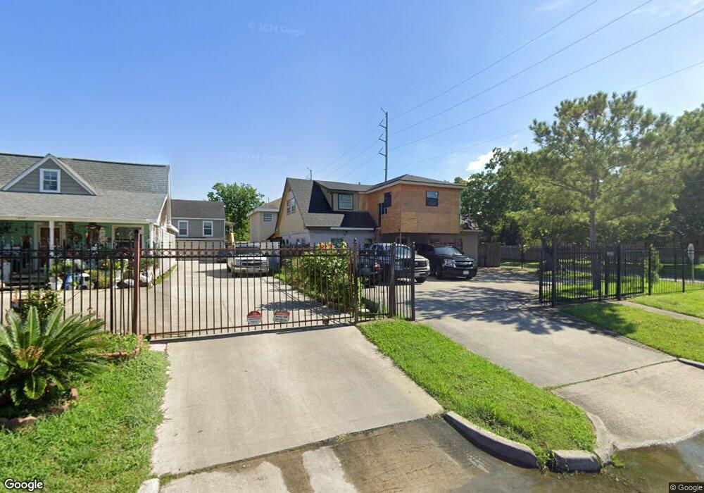 7253 Moline St unit 2, Houston, TX 77087 - photo 1
